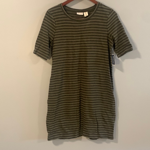 mercer & madison Dresses & Skirts - 💙2 FOR $15💙NWT Green striped dress